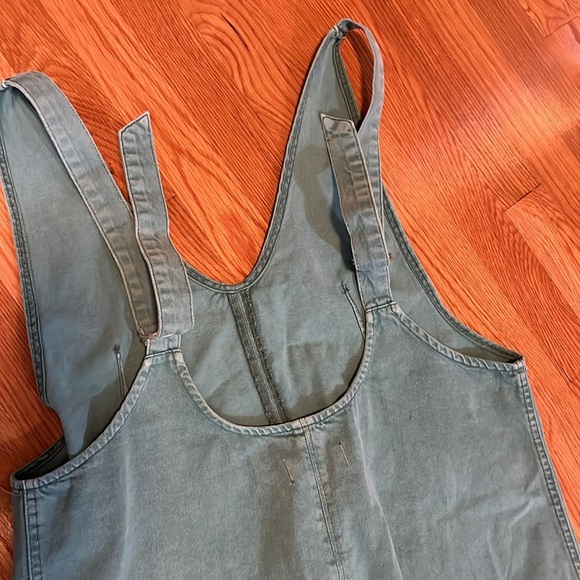 Free People High Roller Turquoise Denim Jumpsuit Size Large NWT - Picture 12 of 14